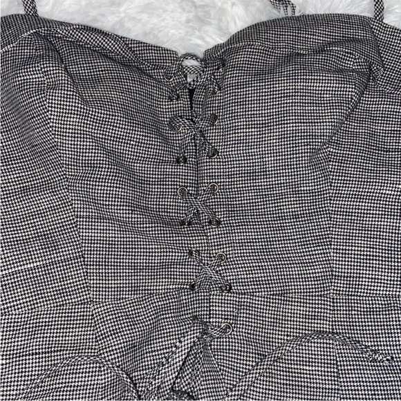 Reformation top size 0 corset tie - Picture 4 of 6